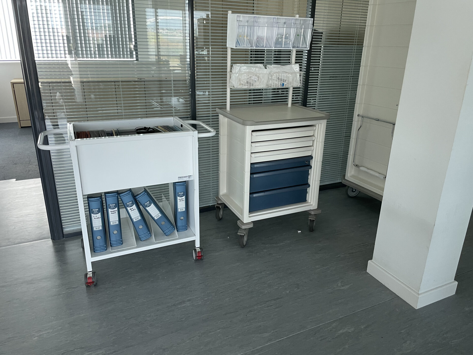 Patient Notes Trolley