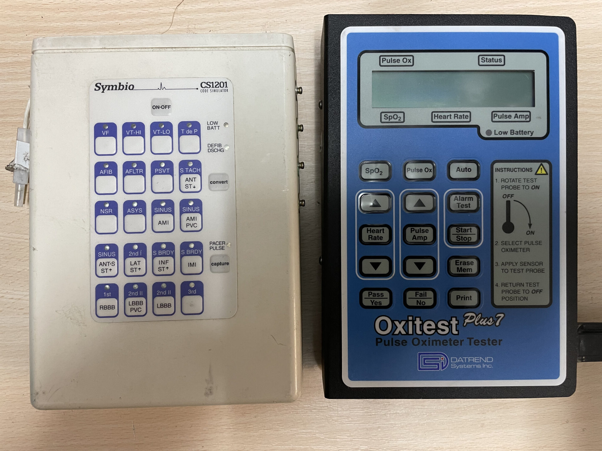 ECG Simulator & Pulse Oximeter Simulator